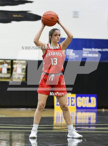 Thumbnail 2 in Sunnyvale vs. Van (UIL 4A Bi-District) photogallery.