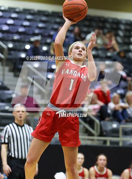 Thumbnail 3 in Sunnyvale vs. Van (UIL 4A Bi-District) photogallery.