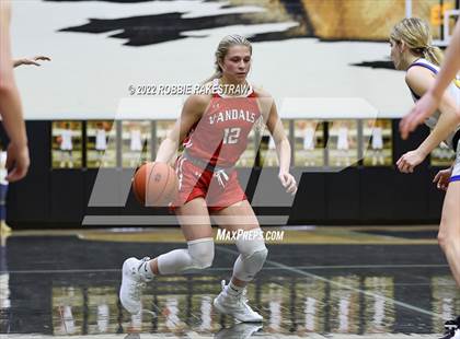Thumbnail 3 in Sunnyvale vs. Van (UIL 4A Bi-District) photogallery.