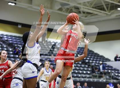 Thumbnail 3 in Sunnyvale vs. Van (UIL 4A Bi-District) photogallery.