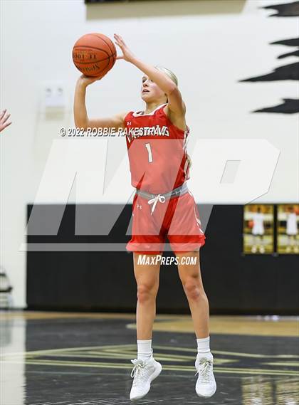 Thumbnail 3 in Sunnyvale vs. Van (UIL 4A Bi-District) photogallery.