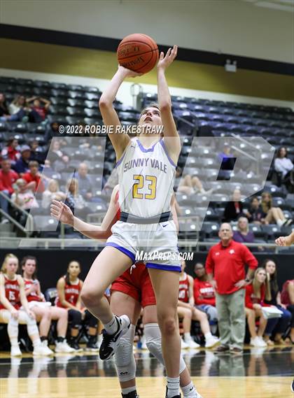 Thumbnail 3 in Sunnyvale vs. Van (UIL 4A Bi-District) photogallery.