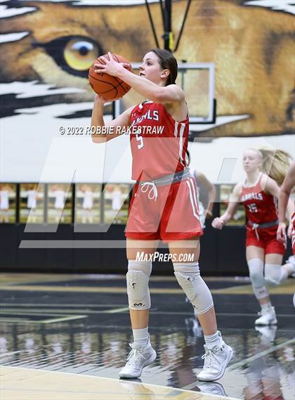 Thumbnail 2 in Sunnyvale vs. Van (UIL 4A Bi-District) photogallery.
