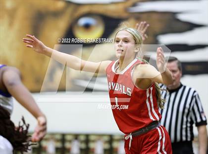 Thumbnail 1 in Sunnyvale vs. Van (UIL 4A Bi-District) photogallery.