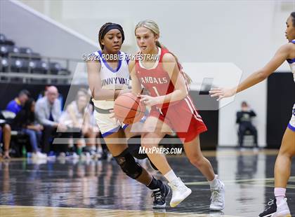 Thumbnail 1 in Sunnyvale vs. Van (UIL 4A Bi-District) photogallery.