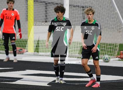 Thumbnail 3 in Dallas Jesuit vs. Southlake Carroll (UIL 6A D2 Regional Final Playoff) photogallery.
