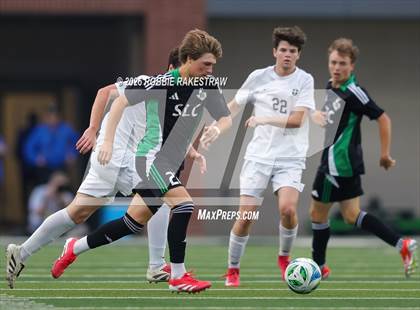 Thumbnail 3 in Dallas Jesuit vs. Southlake Carroll (UIL 6A D2 Regional Final Playoff) photogallery.