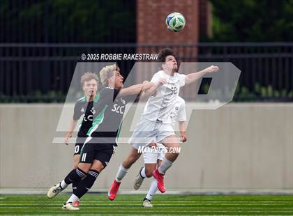 Thumbnail 1 in Dallas Jesuit vs. Southlake Carroll (UIL 6A D2 Regional Final Playoff) photogallery.