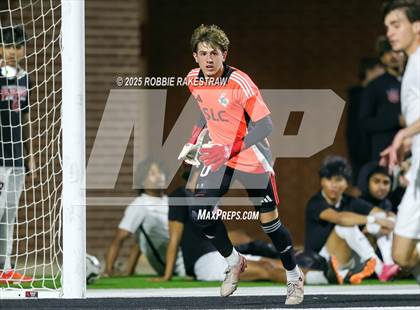 Thumbnail 2 in Dallas Jesuit vs. Southlake Carroll (UIL 6A D2 Regional Final Playoff) photogallery.