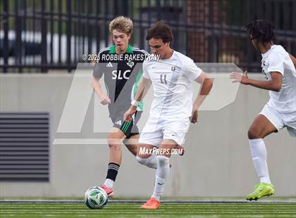 Thumbnail 2 in Dallas Jesuit vs. Southlake Carroll (UIL 6A D2 Regional Final Playoff) photogallery.