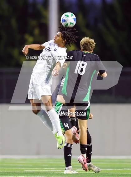 Thumbnail 1 in Dallas Jesuit vs. Southlake Carroll (UIL 6A D2 Regional Final Playoff) photogallery.