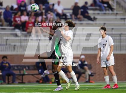 Thumbnail 2 in Dallas Jesuit vs. Southlake Carroll (UIL 6A D2 Regional Final Playoff) photogallery.