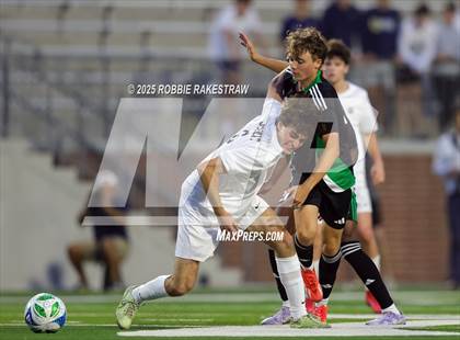 Thumbnail 2 in Dallas Jesuit vs. Southlake Carroll (UIL 6A D2 Regional Final Playoff) photogallery.