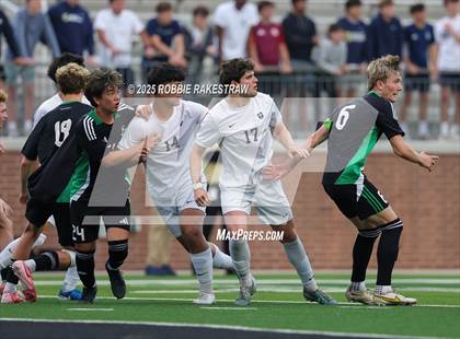 Thumbnail 1 in Dallas Jesuit vs. Southlake Carroll (UIL 6A D2 Regional Final Playoff) photogallery.