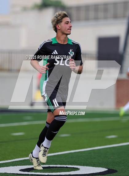 Thumbnail 2 in Dallas Jesuit vs. Southlake Carroll (UIL 6A D2 Regional Final Playoff) photogallery.