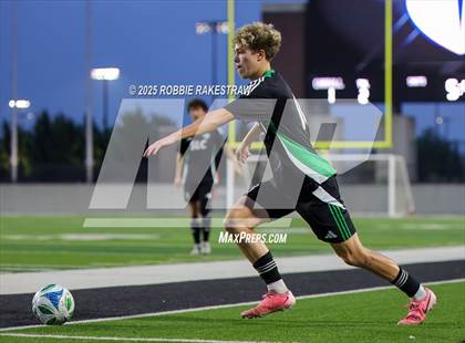 Thumbnail 1 in Dallas Jesuit vs. Southlake Carroll (UIL 6A D2 Regional Final Playoff) photogallery.