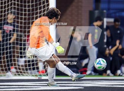 Thumbnail 1 in Dallas Jesuit vs. Southlake Carroll (UIL 6A D2 Regional Final Playoff) photogallery.