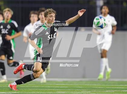 Thumbnail 3 in Dallas Jesuit vs. Southlake Carroll (UIL 6A D2 Regional Final Playoff) photogallery.
