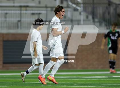 Thumbnail 2 in Dallas Jesuit vs. Southlake Carroll (UIL 6A D2 Regional Final Playoff) photogallery.