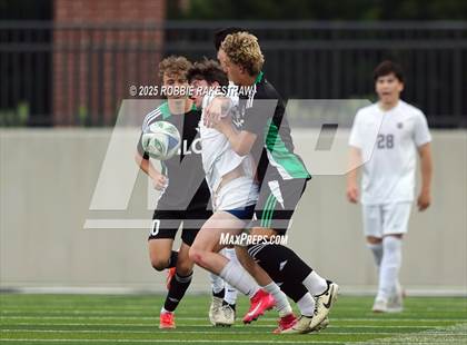 Thumbnail 3 in Dallas Jesuit vs. Southlake Carroll (UIL 6A D2 Regional Final Playoff) photogallery.