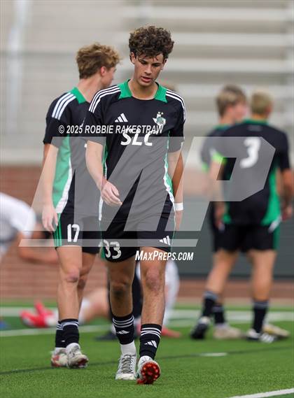 Thumbnail 1 in Dallas Jesuit vs. Southlake Carroll (UIL 6A D2 Regional Final Playoff) photogallery.