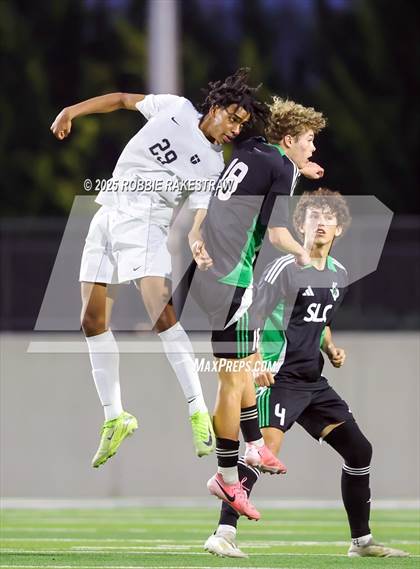 Thumbnail 2 in Dallas Jesuit vs. Southlake Carroll (UIL 6A D2 Regional Final Playoff) photogallery.