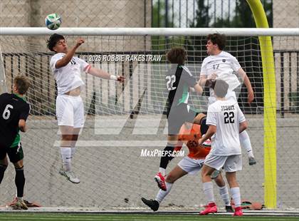 Thumbnail 1 in Dallas Jesuit vs. Southlake Carroll (UIL 6A D2 Regional Final Playoff) photogallery.