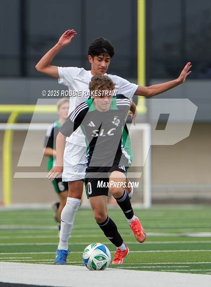 Thumbnail 1 in Dallas Jesuit vs. Southlake Carroll (UIL 6A D2 Regional Final Playoff) photogallery.