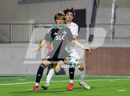 Thumbnail 1 in Dallas Jesuit vs. Southlake Carroll (UIL 6A D2 Regional Final Playoff) photogallery.