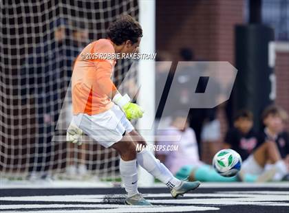 Thumbnail 3 in Dallas Jesuit vs. Southlake Carroll (UIL 6A D2 Regional Final Playoff) photogallery.