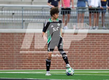 Thumbnail 3 in Dallas Jesuit vs. Southlake Carroll (UIL 6A D2 Regional Final Playoff) photogallery.
