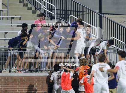 Thumbnail 1 in Dallas Jesuit vs. Southlake Carroll (UIL 6A D2 Regional Final Playoff) photogallery.