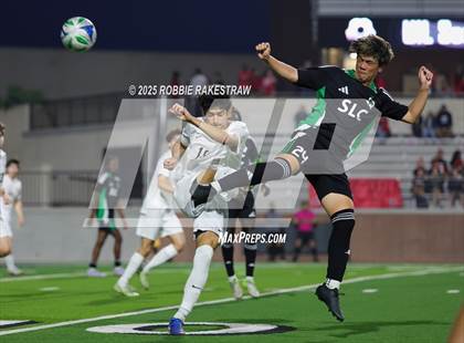 Thumbnail 3 in Dallas Jesuit vs. Southlake Carroll (UIL 6A D2 Regional Final Playoff) photogallery.