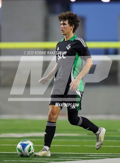Thumbnail 3 in Dallas Jesuit vs. Southlake Carroll (UIL 6A D2 Regional Final Playoff) photogallery.