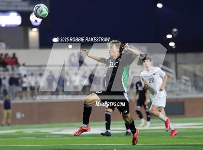 Thumbnail 1 in Dallas Jesuit vs. Southlake Carroll (UIL 6A D2 Regional Final Playoff) photogallery.