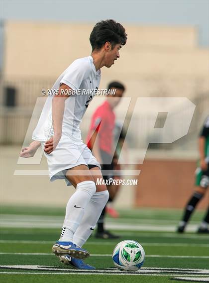 Thumbnail 1 in Dallas Jesuit vs. Southlake Carroll (UIL 6A D2 Regional Final Playoff) photogallery.