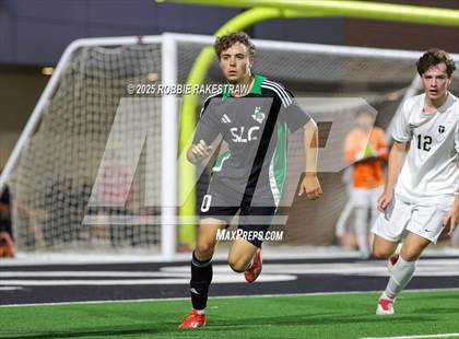 Thumbnail 3 in Dallas Jesuit vs. Southlake Carroll (UIL 6A D2 Regional Final Playoff) photogallery.