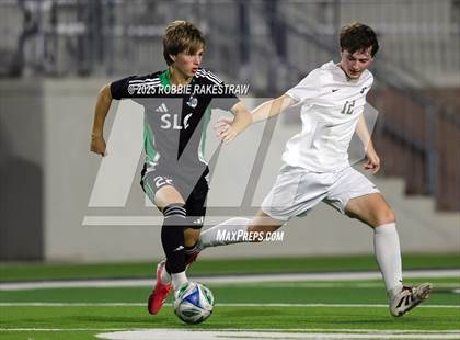 Thumbnail 1 in Dallas Jesuit vs. Southlake Carroll (UIL 6A D2 Regional Final Playoff) photogallery.