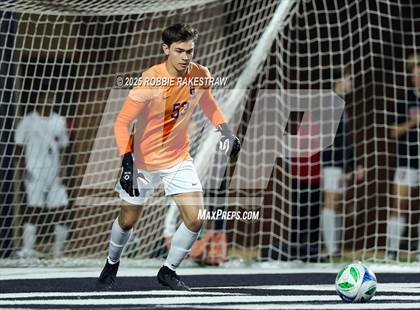 Thumbnail 1 in Dallas Jesuit vs. Southlake Carroll (UIL 6A D2 Regional Final Playoff) photogallery.