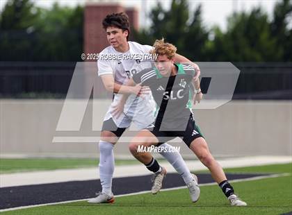 Thumbnail 3 in Dallas Jesuit vs. Southlake Carroll (UIL 6A D2 Regional Final Playoff) photogallery.