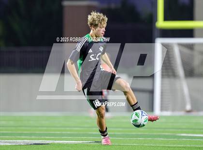 Thumbnail 3 in Dallas Jesuit vs. Southlake Carroll (UIL 6A D2 Regional Final Playoff) photogallery.