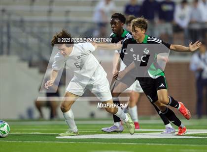 Thumbnail 3 in Dallas Jesuit vs. Southlake Carroll (UIL 6A D2 Regional Final Playoff) photogallery.