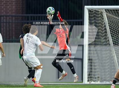 Thumbnail 1 in Dallas Jesuit vs. Southlake Carroll (UIL 6A D2 Regional Final Playoff) photogallery.