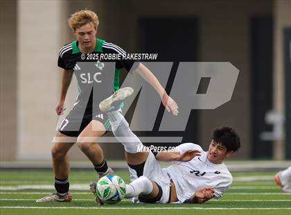 Thumbnail 1 in Dallas Jesuit vs. Southlake Carroll (UIL 6A D2 Regional Final Playoff) photogallery.