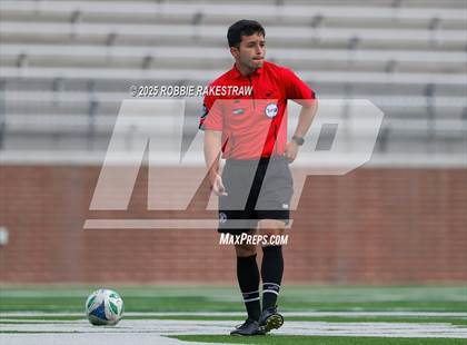 Thumbnail 1 in Dallas Jesuit vs. Southlake Carroll (UIL 6A D2 Regional Final Playoff) photogallery.