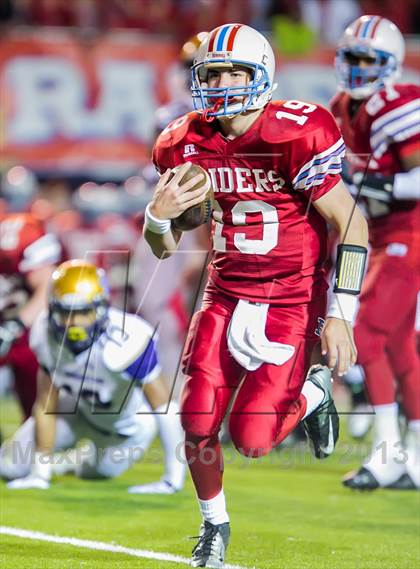 Thumbnail 1 in Archbishop Rummel vs St. Augustine (LHSAA Division I Semifinal) photogallery.