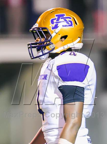 Thumbnail 3 in Archbishop Rummel vs St. Augustine (LHSAA Division I Semifinal) photogallery.