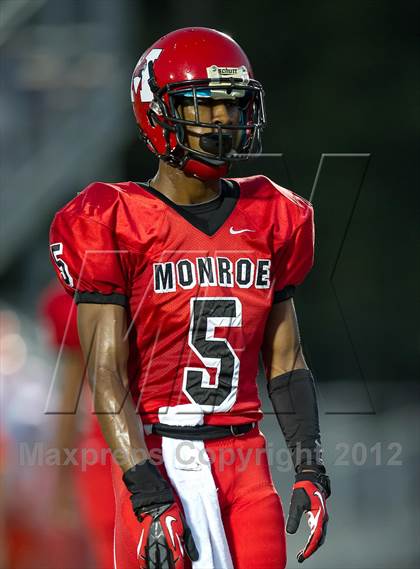 Thumbnail 3 in Monroe vs Marvin Ridge photogallery.