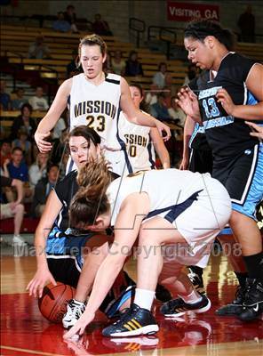 Thumbnail 3 in Calvin Christian vs. Mission Prep (CIF SoCal D5 Final) photogallery.