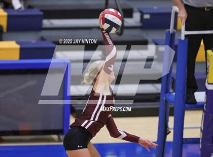 Thumbnail 3 in Nocona vs. Hawley (UIL 2A Area Playoff Division I) photogallery.